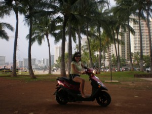 moped-rental-at-ala-moana